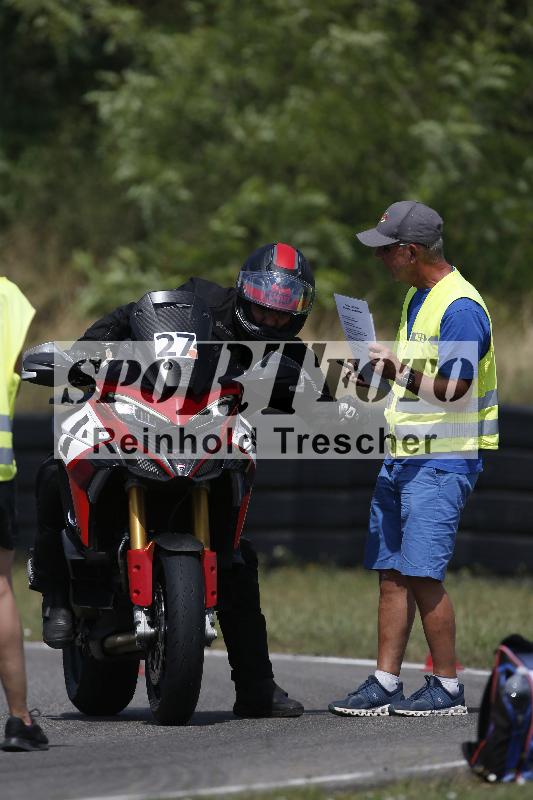 Archiv-2023/45 19.07.2023 Cornu Master School ADR/rouge-rot/27